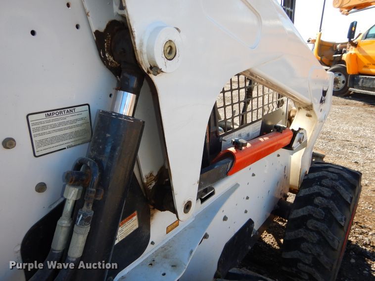 image for item DH4340 2008 Bobcat S250 skid steer