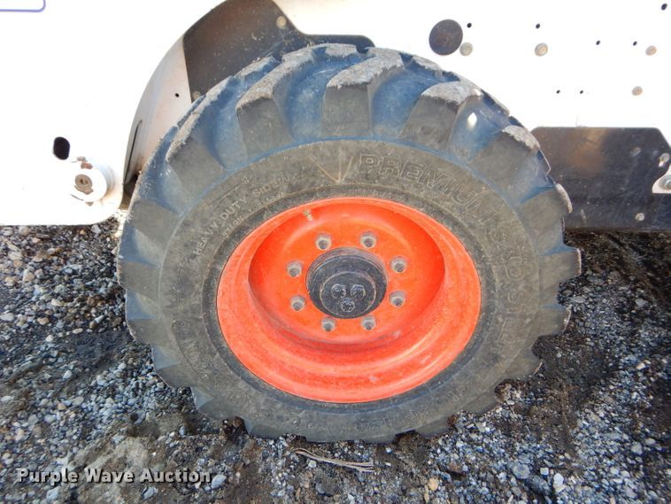 image for item DH4340 2008 Bobcat S250 skid steer