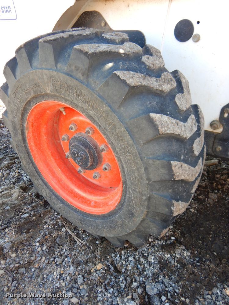 image for item DH4340 2008 Bobcat S250 skid steer