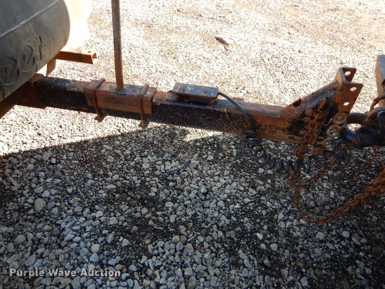 image for item DH4343 2004 Vermeer BC1400XL wood chipper