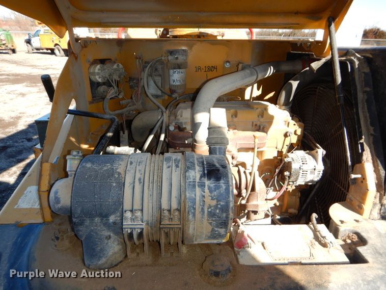 image for item DH4343 2004 Vermeer BC1400XL wood chipper