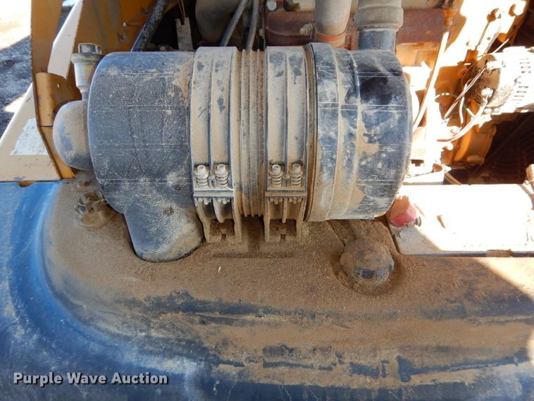 image for item DH4343 2004 Vermeer BC1400XL wood chipper