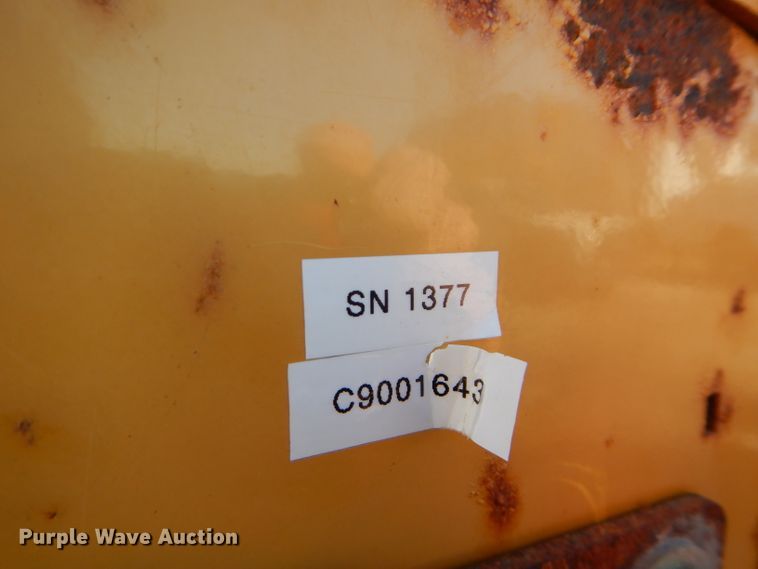 image for item DH4343 2004 Vermeer BC1400XL wood chipper