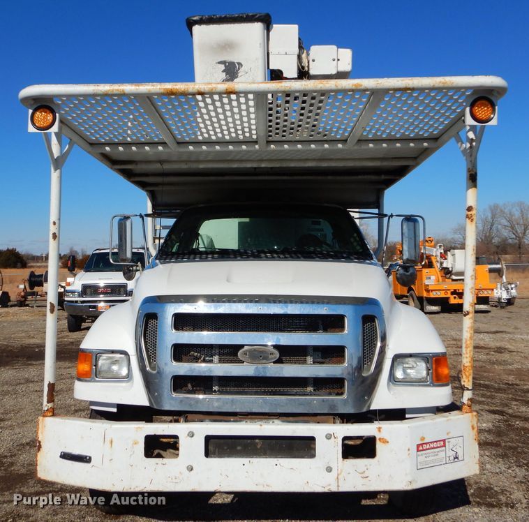 image for item DH4344 2006 Ford F750 Super Duty forestry bucket truck