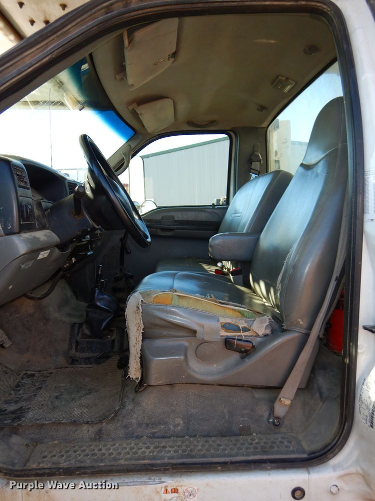 image for item DH4344 2006 Ford F750 Super Duty forestry bucket truck