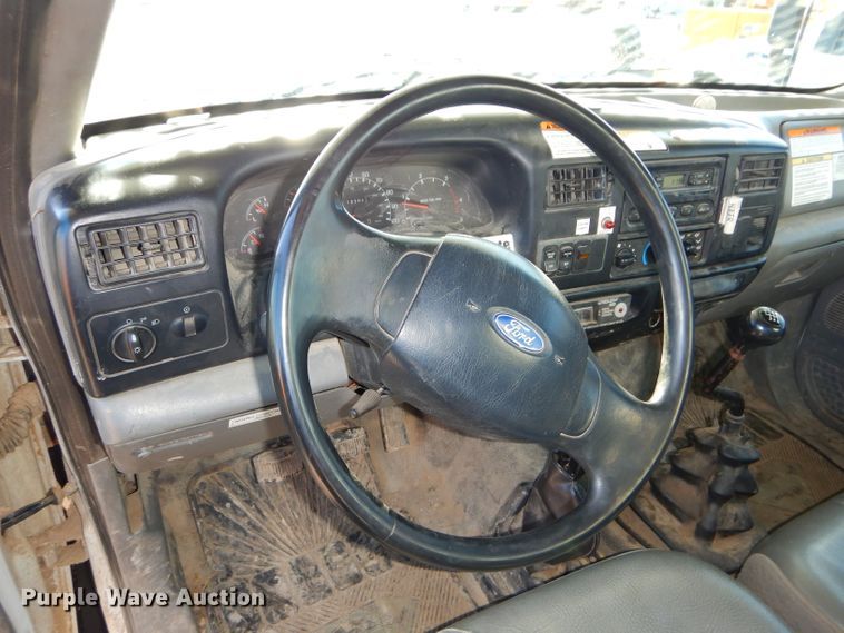 image for item DH4344 2006 Ford F750 Super Duty forestry bucket truck