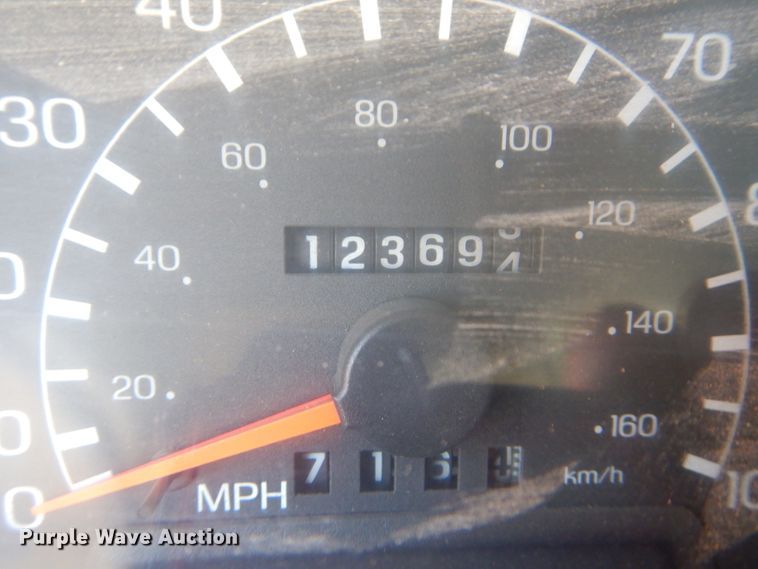 image for item DH4344 2006 Ford F750 Super Duty forestry bucket truck