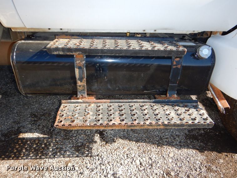 image for item DH4344 2006 Ford F750 Super Duty forestry bucket truck