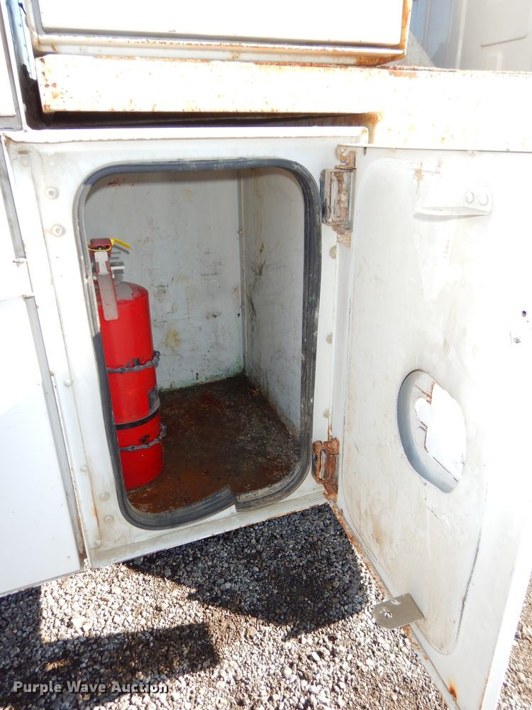 image for item DH4344 2006 Ford F750 Super Duty forestry bucket truck