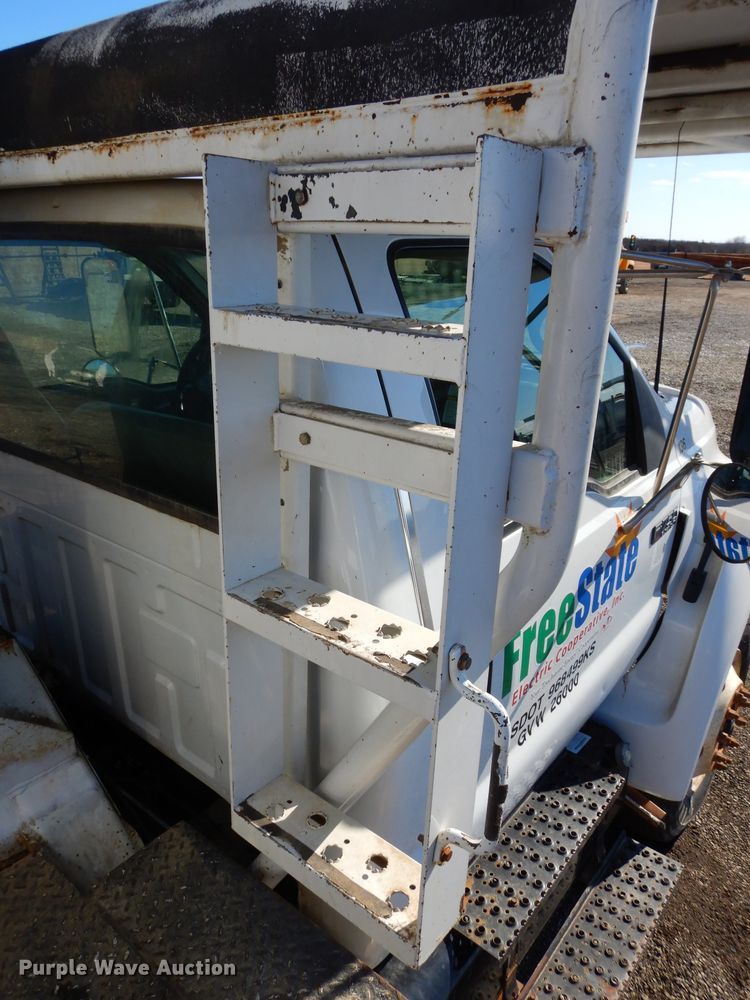 image for item DH4344 2006 Ford F750 Super Duty forestry bucket truck