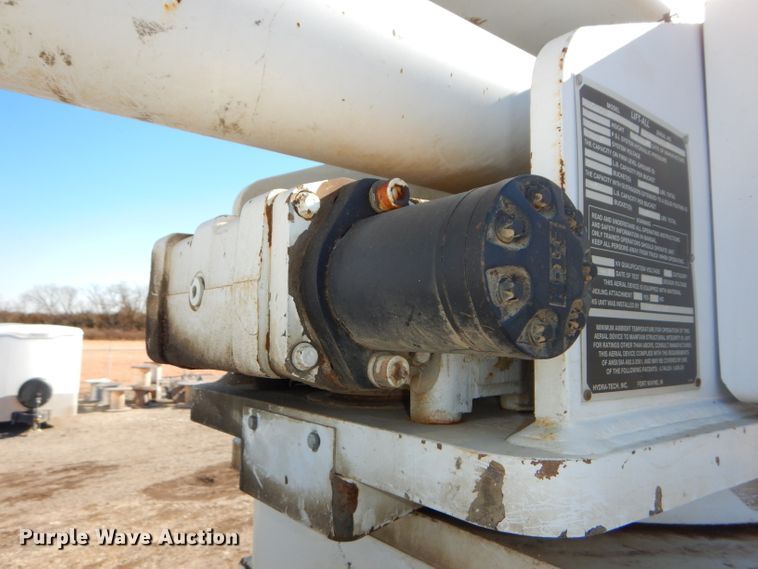 image for item DH4344 2006 Ford F750 Super Duty forestry bucket truck