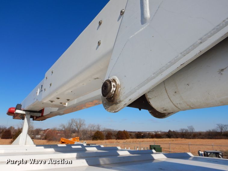 image for item DH4344 2006 Ford F750 Super Duty forestry bucket truck