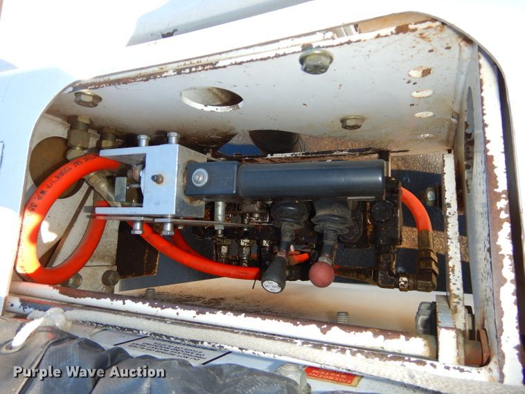 image for item DH4344 2006 Ford F750 Super Duty forestry bucket truck