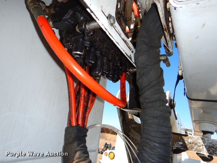 image for item DH4344 2006 Ford F750 Super Duty forestry bucket truck