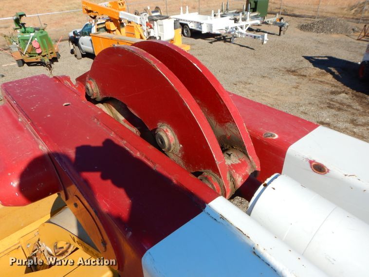 image for item DH4344 2006 Ford F750 Super Duty forestry bucket truck