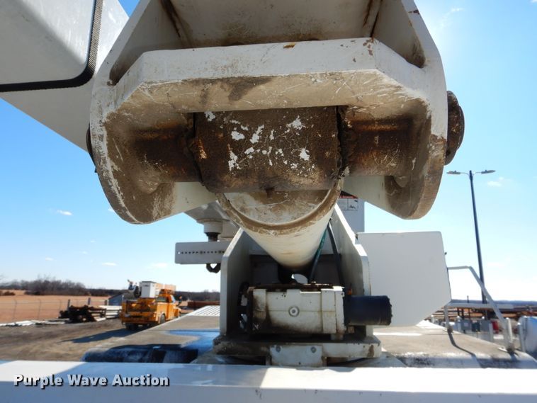 image for item DH4344 2006 Ford F750 Super Duty forestry bucket truck