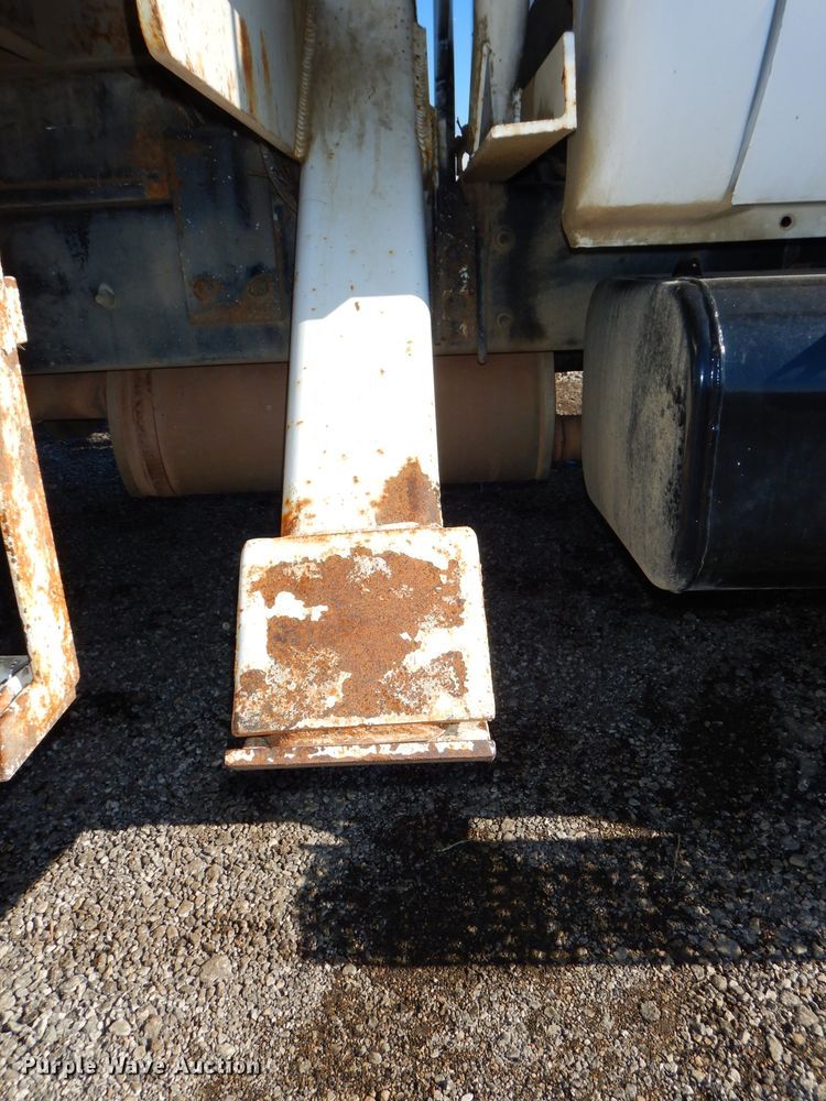 image for item DH4344 2006 Ford F750 Super Duty forestry bucket truck