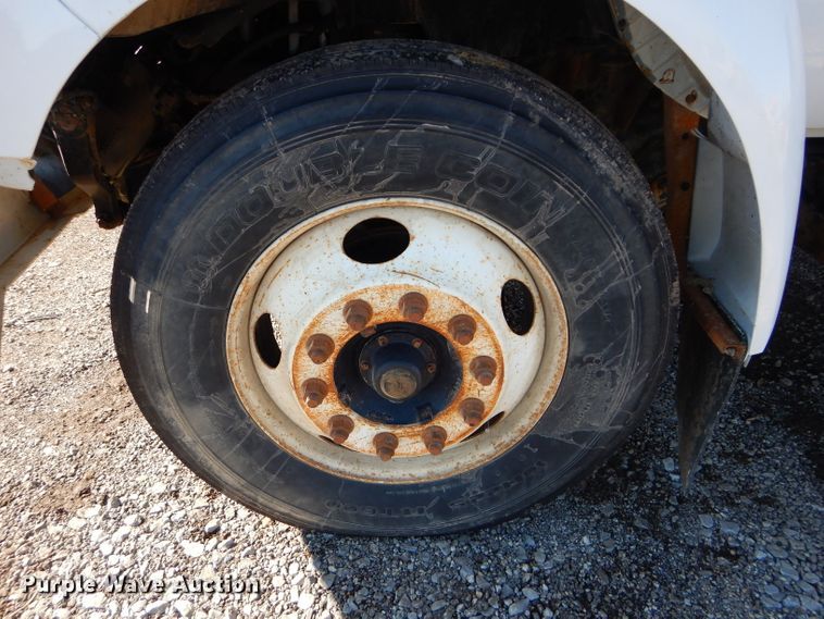 image for item DH4344 2006 Ford F750 Super Duty forestry bucket truck