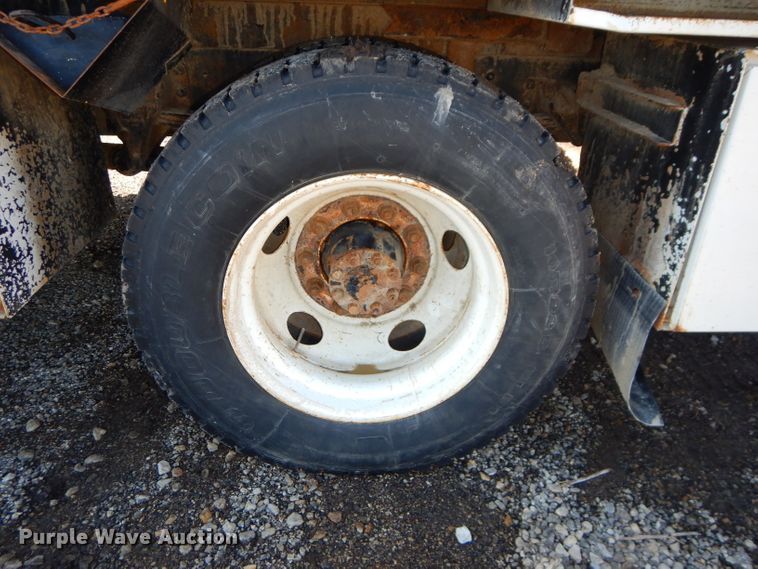 image for item DH4344 2006 Ford F750 Super Duty forestry bucket truck