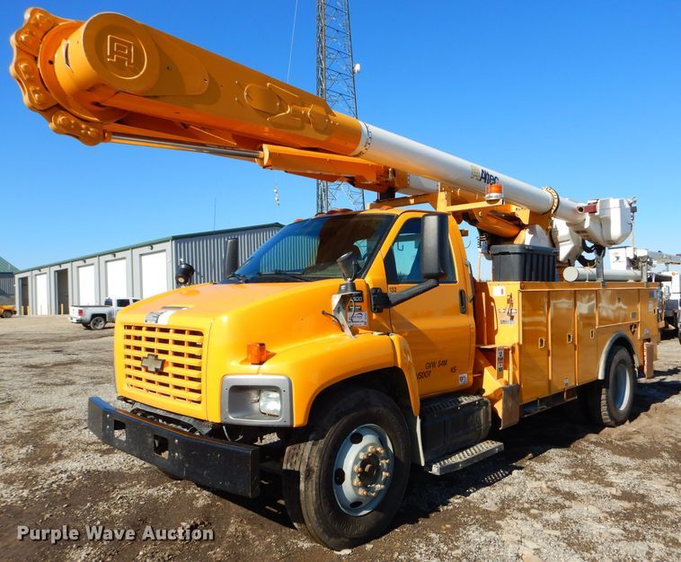 image for item DH4345 2007 Chevrolet C8500 bucket truck