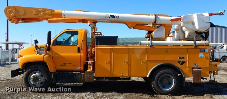 image for item DH4345 2007 Chevrolet C8500 bucket truck
