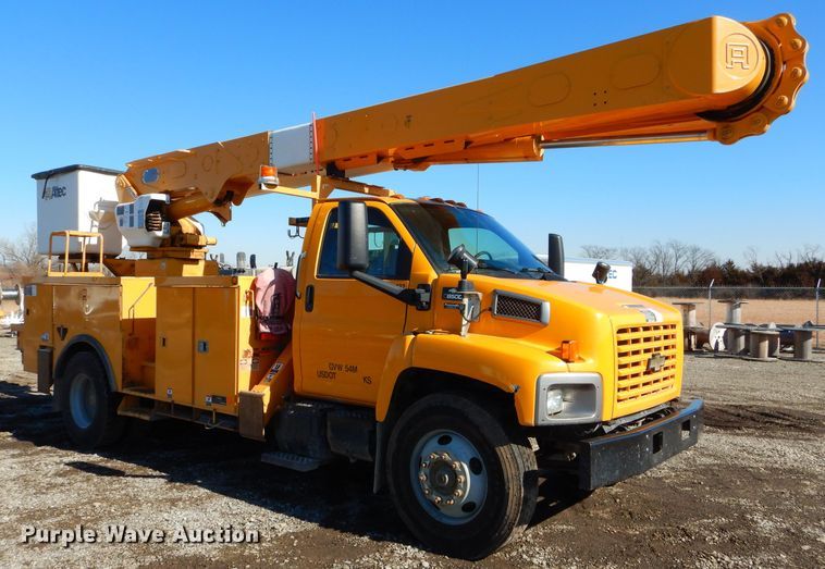 image for item DH4345 2007 Chevrolet C8500 bucket truck