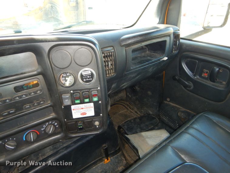 image for item DH4345 2007 Chevrolet C8500 bucket truck