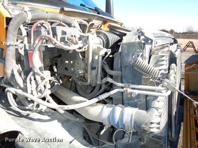 image for item DH4345 2007 Chevrolet C8500 bucket truck