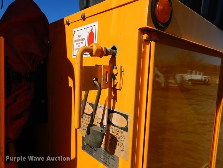 image for item DH4345 2007 Chevrolet C8500 bucket truck