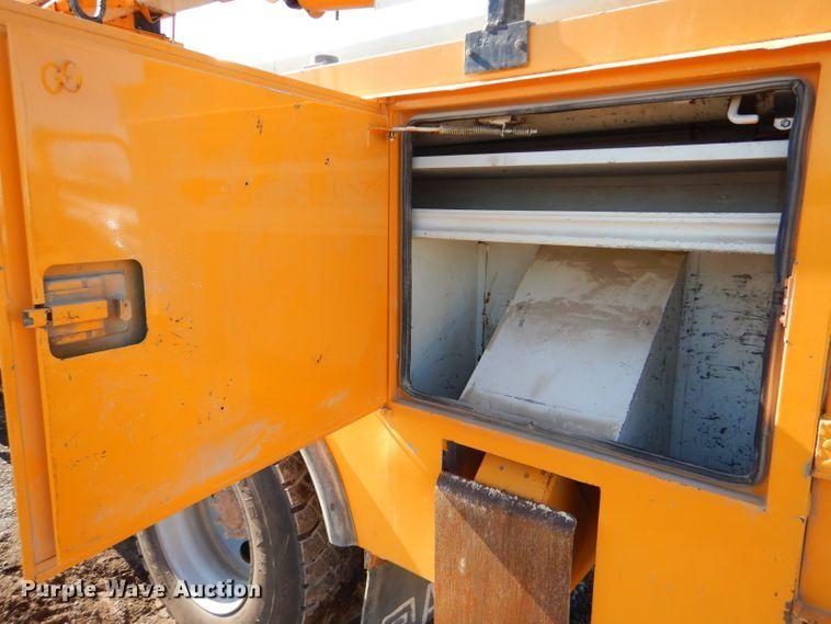 image for item DH4345 2007 Chevrolet C8500 bucket truck