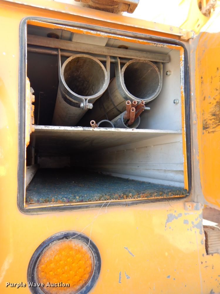 image for item DH4345 2007 Chevrolet C8500 bucket truck