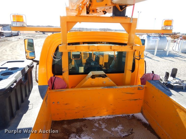 image for item DH4345 2007 Chevrolet C8500 bucket truck