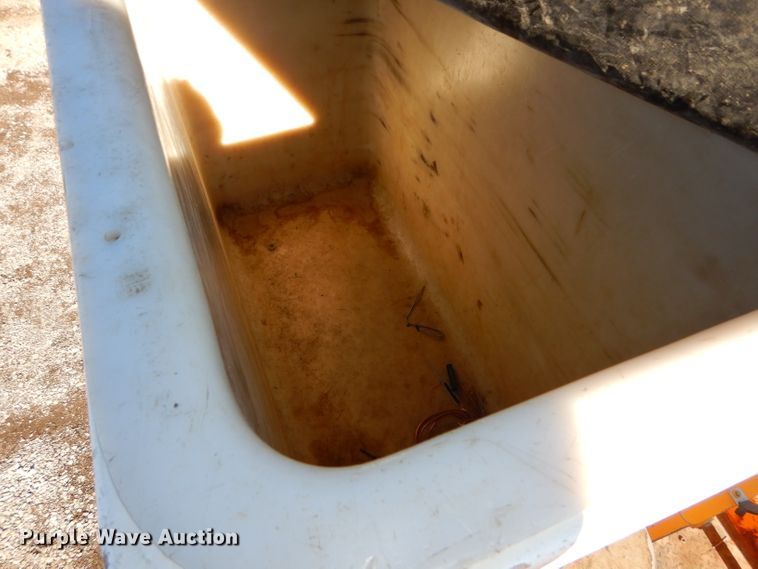 image for item DH4345 2007 Chevrolet C8500 bucket truck