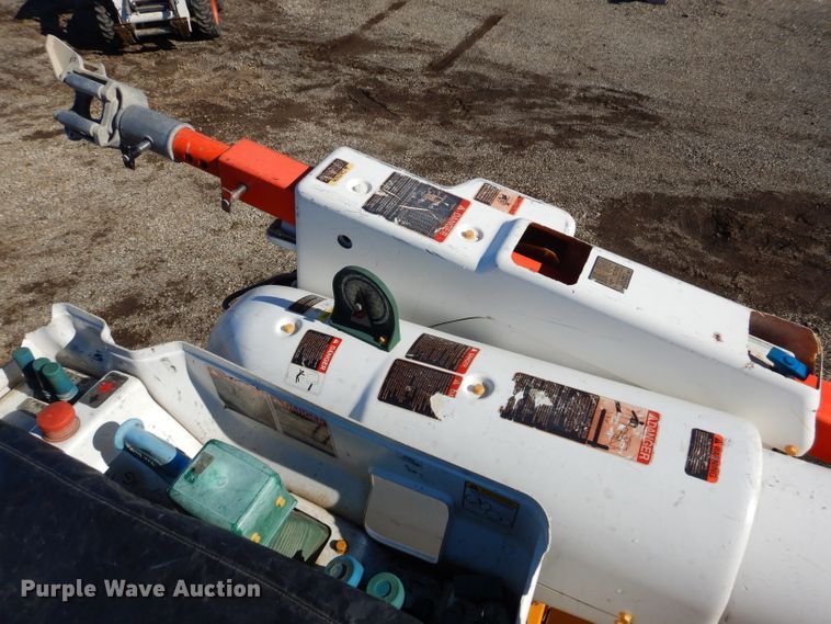 image for item DH4345 2007 Chevrolet C8500 bucket truck