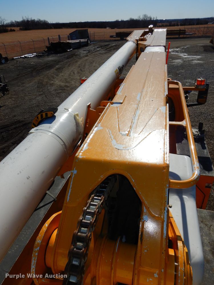 image for item DH4345 2007 Chevrolet C8500 bucket truck