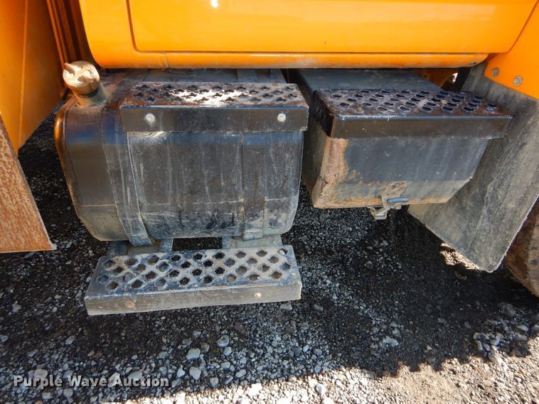 image for item DH4345 2007 Chevrolet C8500 bucket truck