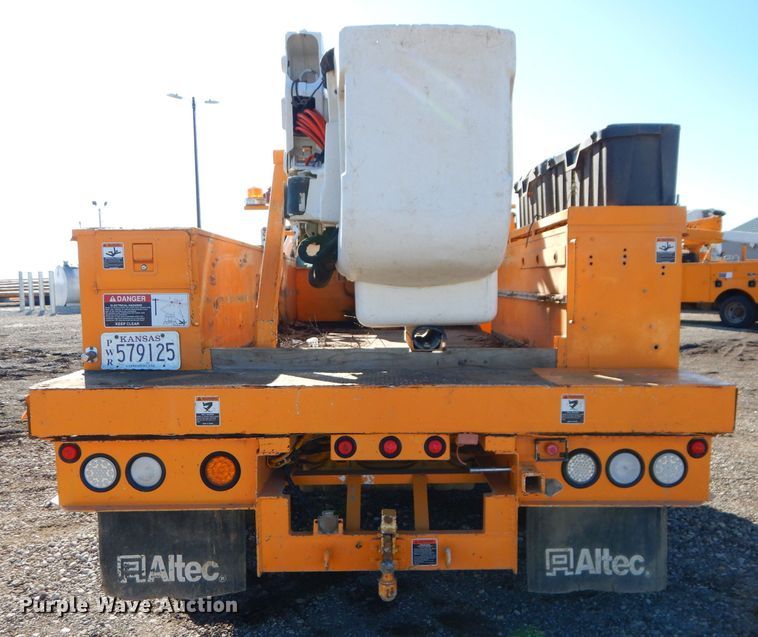 image for item DH4346 2013 Ford F550 Super Duty bucket truck