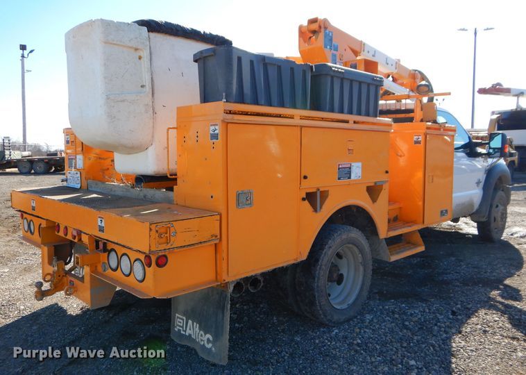 image for item DH4346 2013 Ford F550 Super Duty bucket truck