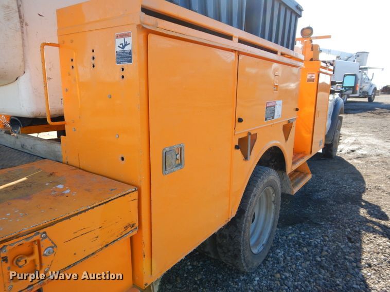 image for item DH4346 2013 Ford F550 Super Duty bucket truck