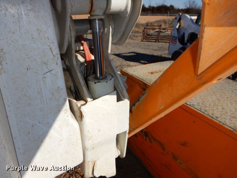 image for item DH4346 2013 Ford F550 Super Duty bucket truck