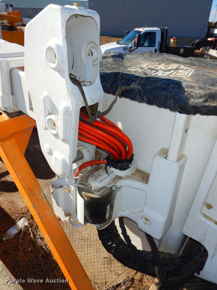 image for item DH4346 2013 Ford F550 Super Duty bucket truck