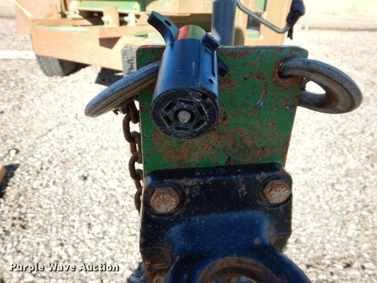 image for item DH4347 1998 Brush Bandit 250XP wood chipper