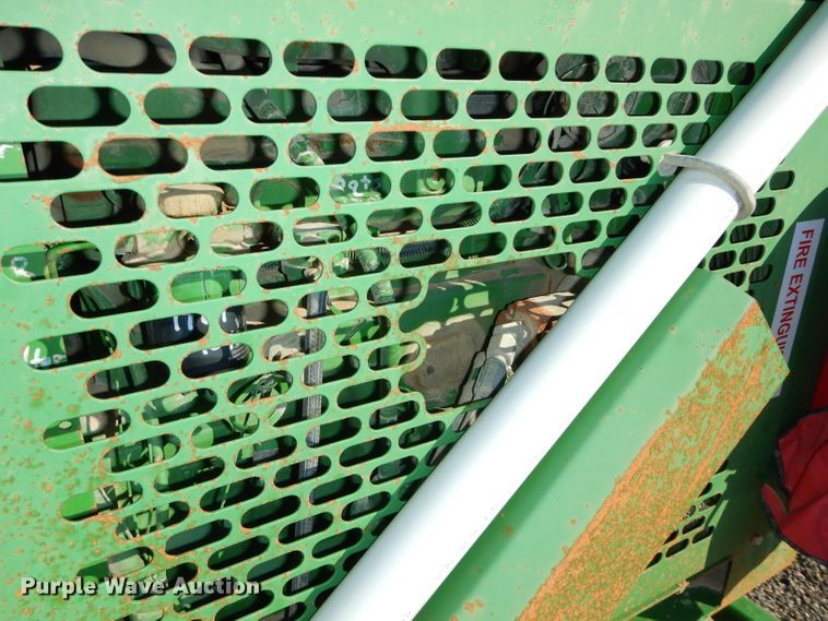 image for item DH4347 1998 Brush Bandit 250XP wood chipper