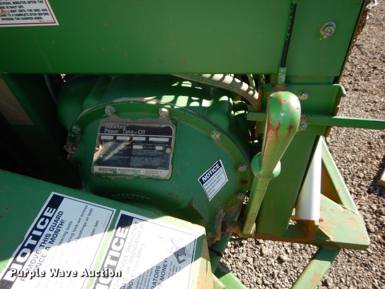 image for item DH4347 1998 Brush Bandit 250XP wood chipper