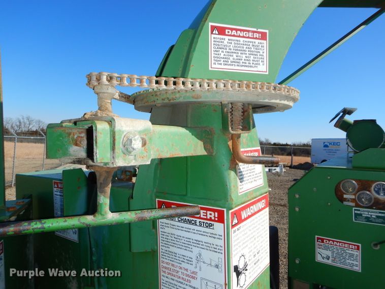 image for item DH4347 1998 Brush Bandit 250XP wood chipper