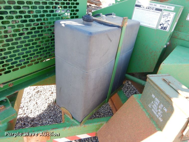 image for item DH4347 1998 Brush Bandit 250XP wood chipper