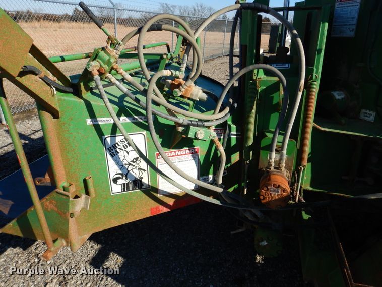 image for item DH4347 1998 Brush Bandit 250XP wood chipper