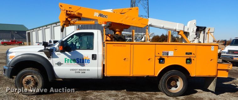 image for item DH4348 2013 Ford F550 Super Duty bucket truck