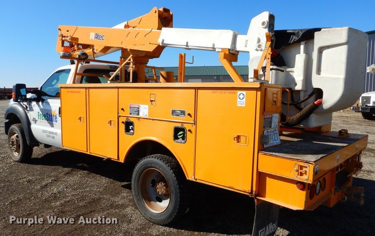 image for item DH4348 2013 Ford F550 Super Duty bucket truck