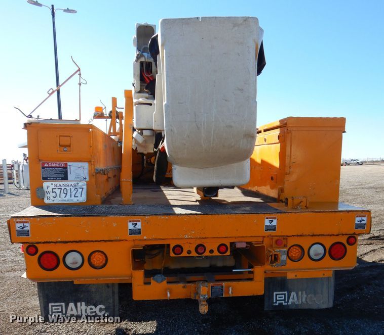 image for item DH4348 2013 Ford F550 Super Duty bucket truck